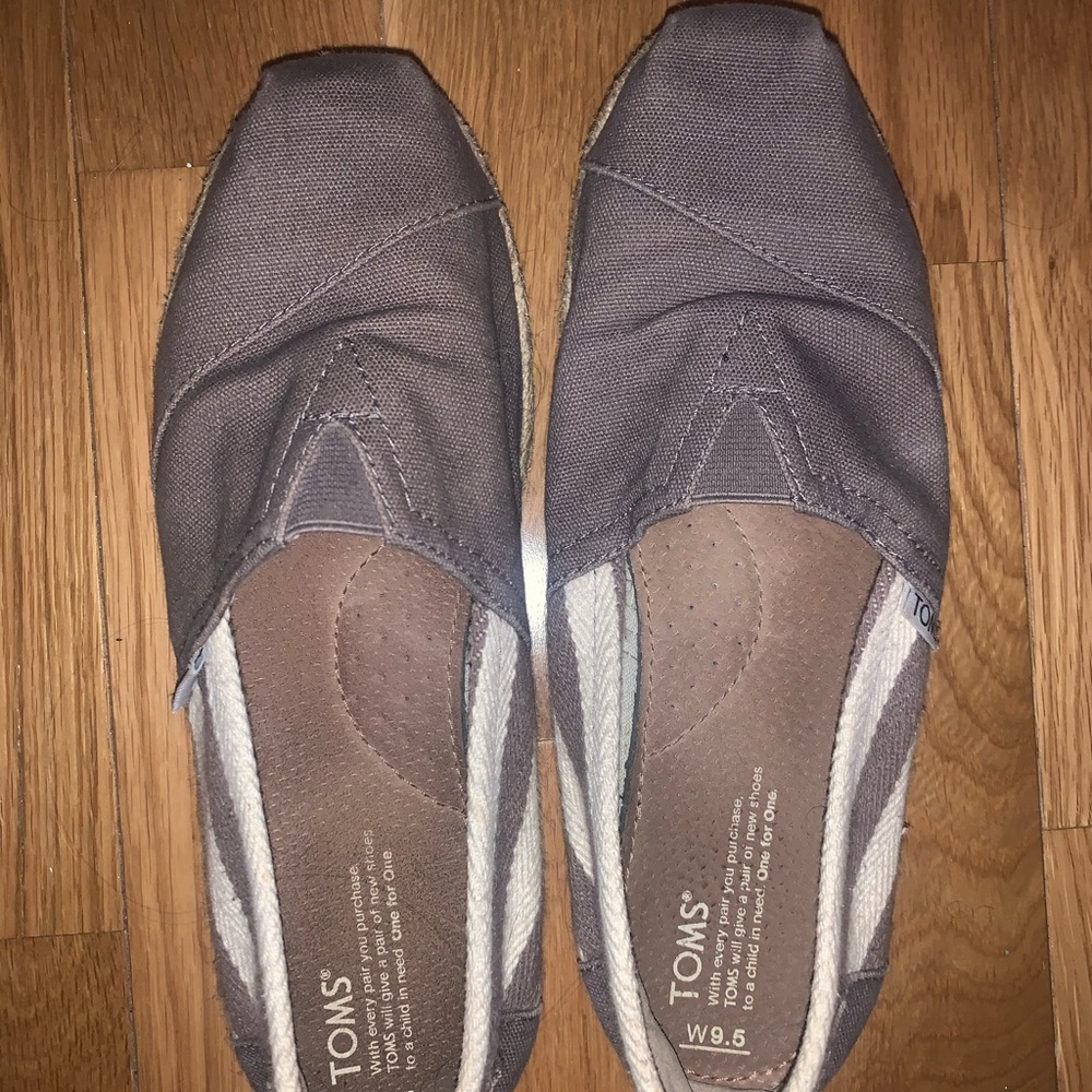 Toms